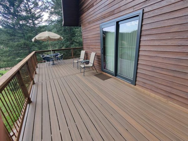 Deck along the cabin